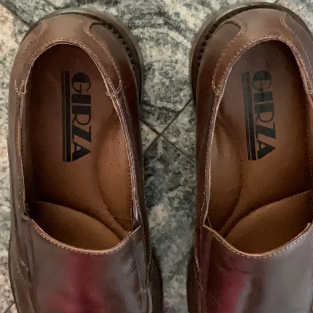 Girza Leather Loafers Men’s Shoes Brown Size 10